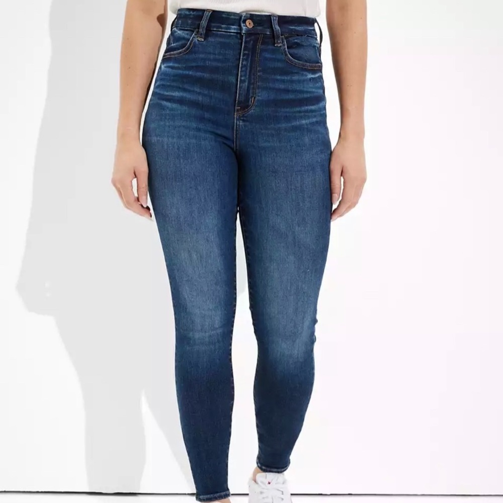 NWOT American Eagle Hight Rise Next Level Stretch Dark Wash Size 6 SHORT